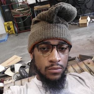 Meet your Posher, Devin